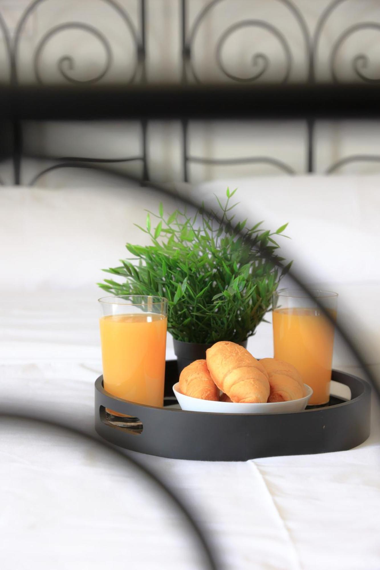 Renaissance City Apartment "By Checkin" 이라클리온 외부 사진
